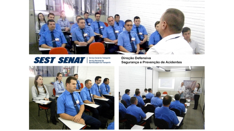 Na tarde de 26 de julho, recebemos o Sr. Orlei Schneider, orientador educacional do SEST/SENAT - Unidade de Carazinho para ministrar uma palestra sobre Direção Defensiva, com foco na segurança e prevenção de acidentes para um grupo de motoristas da base de Carazinho.
Embora todos sejam motoristas profissionais, a empresa preocupa-se em reciclar os conhecimentos mostrar a cada um deles a responsabilidade que todos têm quando estão dirigindo um ônibus cheio de passageiros.